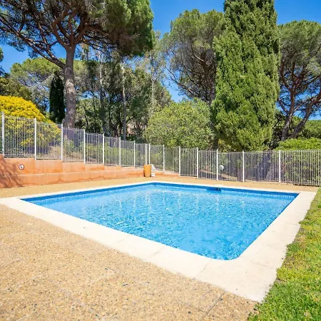 Domaine Des Restanques By Interhome